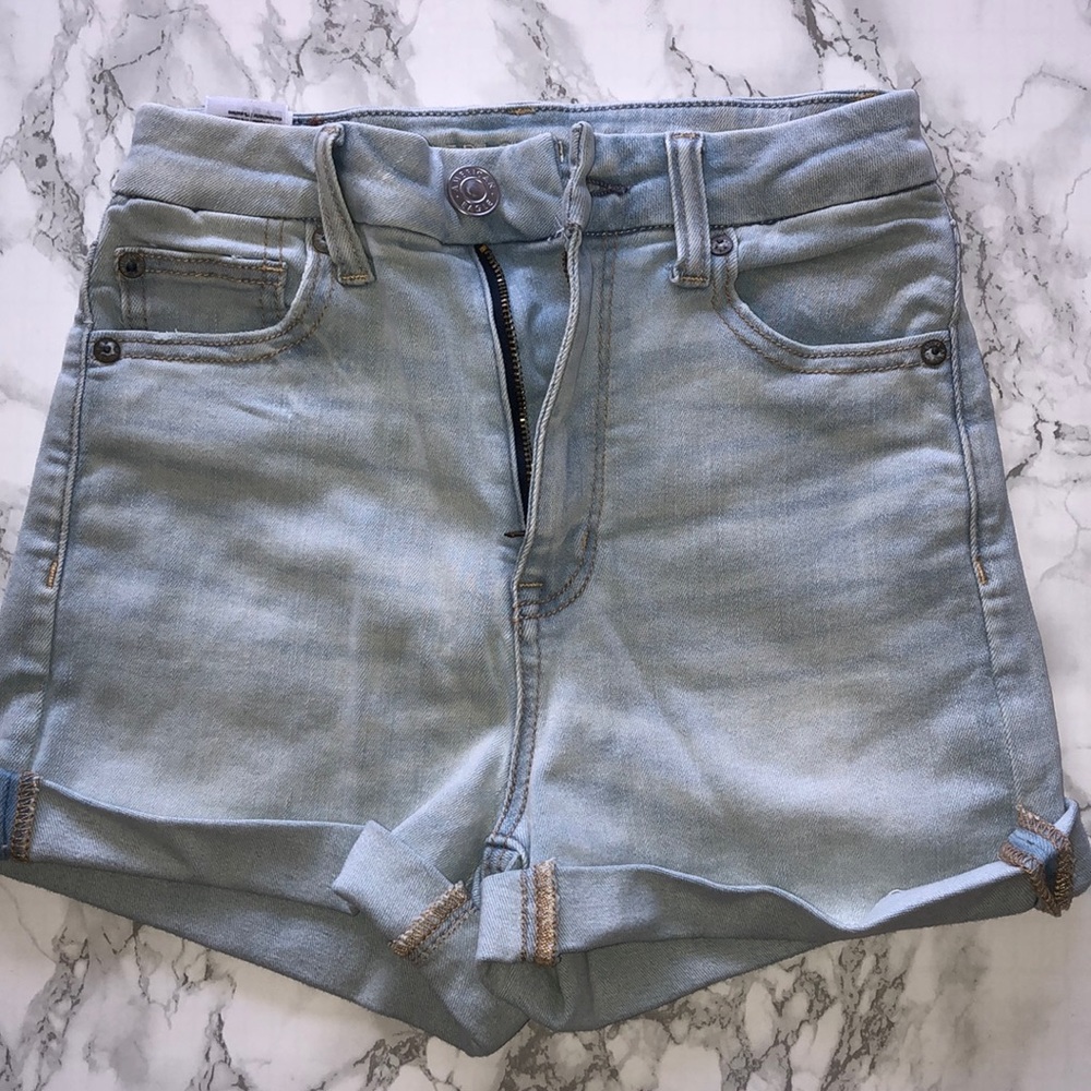 AE Curvy Hi-Rise Shortie